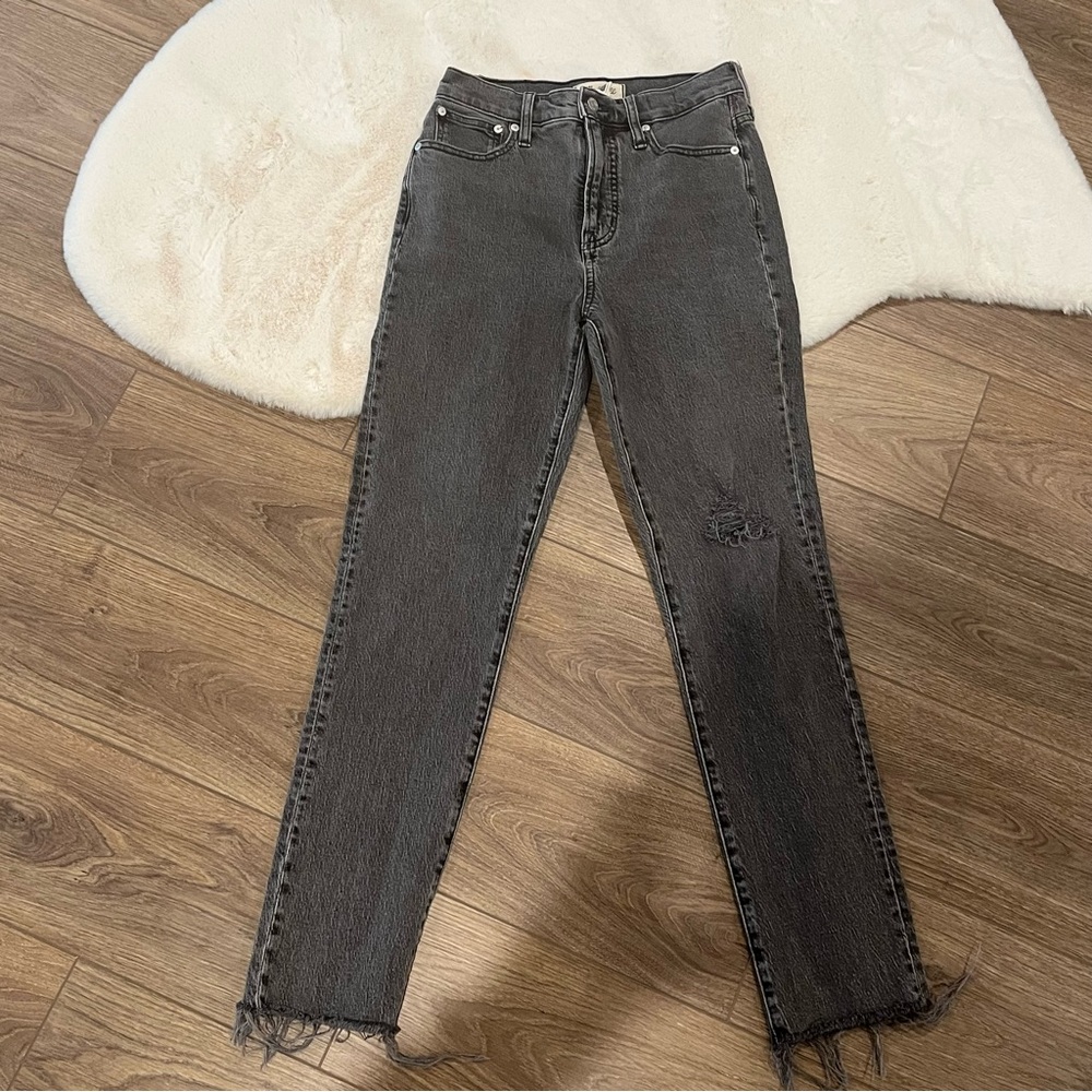 Madewell The Perfect Vintage Jean in Distressed Black 25T